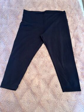 Tuff Athletics Black Capri Leggings